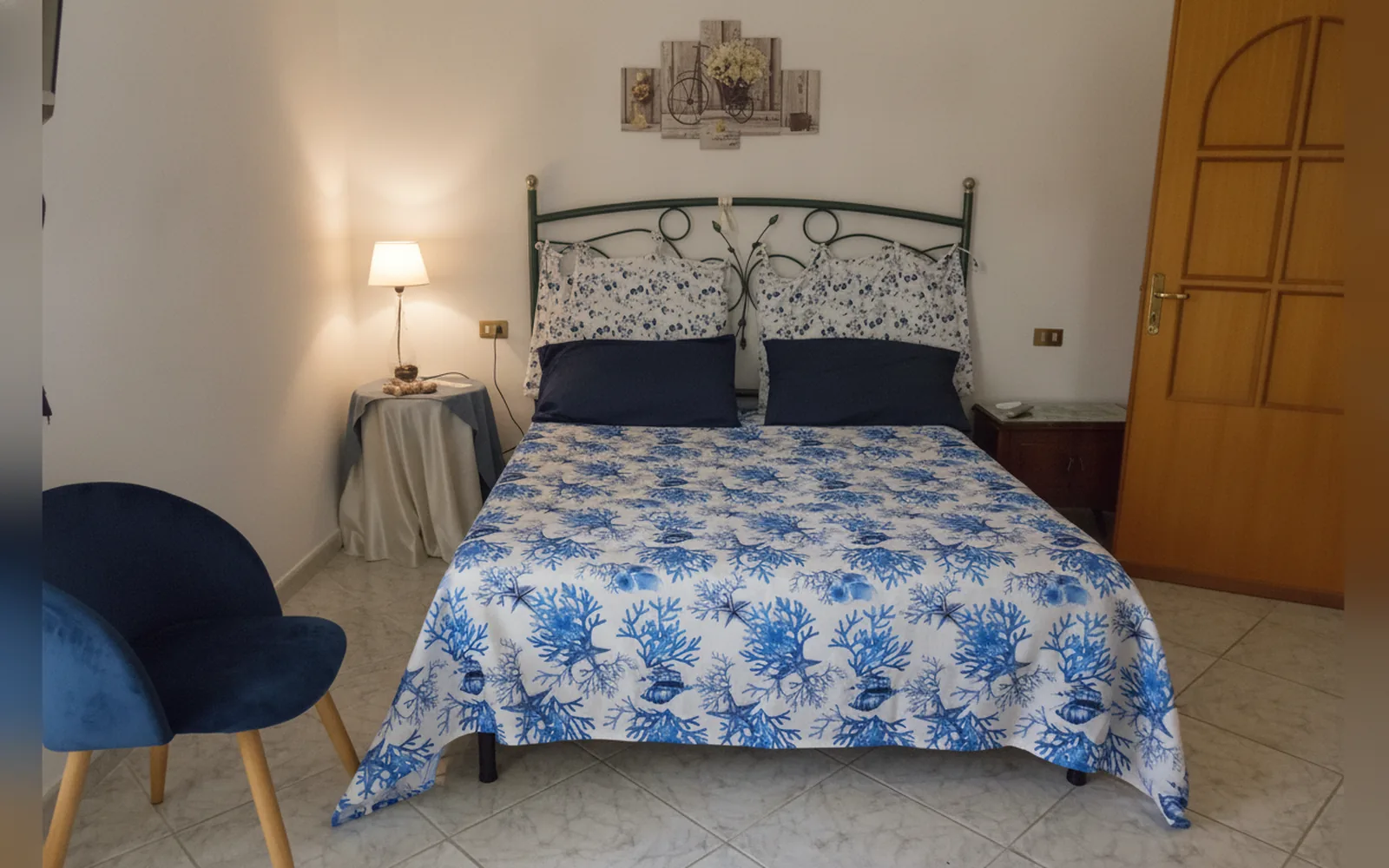Camera con bagno privato — Villa Bianca Tramonti, Tramonti (Salerno) (Campania) (foto 11)