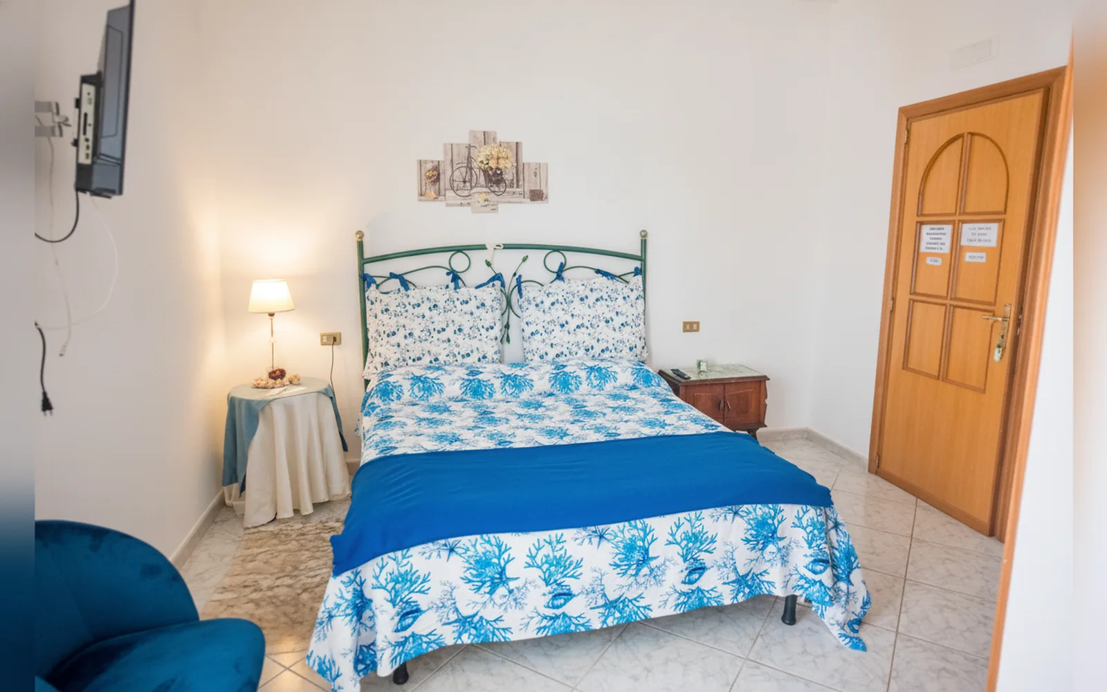 Camera con bagno privato — Villa Bianca Tramonti, Tramonti (Salerno) (Campania) (foto 4)